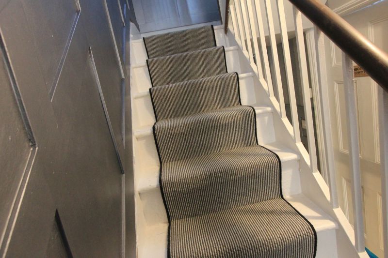 Seamless Carpet Fitting on Stairs